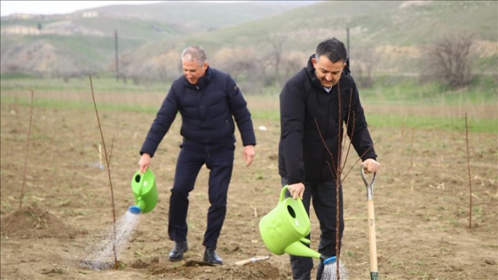 Tarım ve Orman Bakanı Pakdemirli, Azerbaycan’da Ermenistan işgalinden kurtarılan bölgeleri ziyaret etti