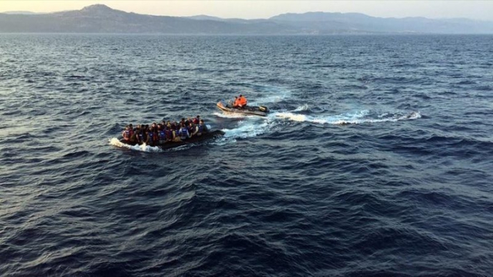 İzmir’in Çeşme ilçesi açıklarında lastik botun batması sonucu 3 sığınmacı öldü