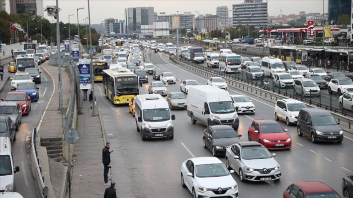 İstanbul’da trafik yoğunluğu yaşanıyor