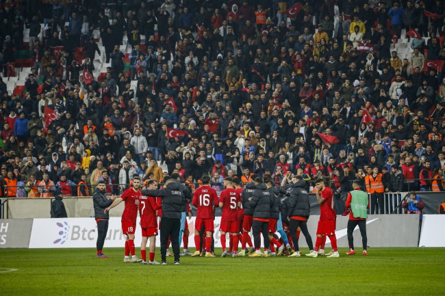 Milli Takım yıldızları Diyarbakır’daki atmosferi övdü