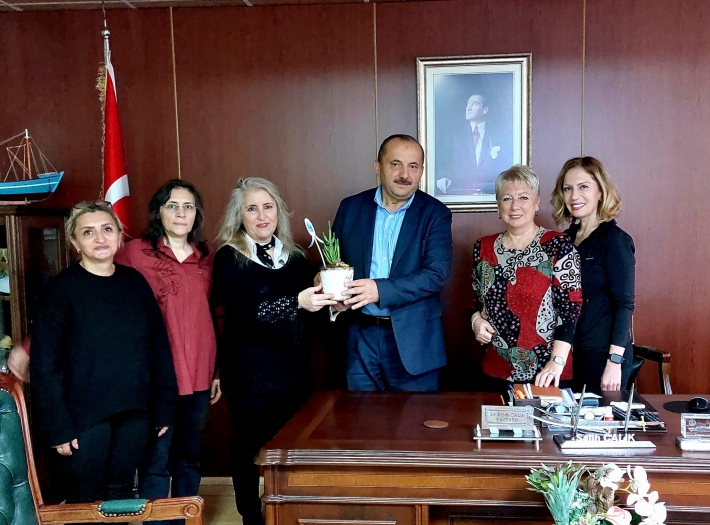 İstanbul Pendik Eğitim Kültür Sanat ve Yardımlaşma Derneği’nden Dr. Salih Çalık’a Ziyaret