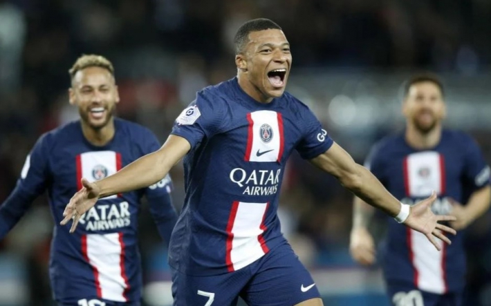 Kylian Mbappe, PSG’yi son dakikada ipten aldı!