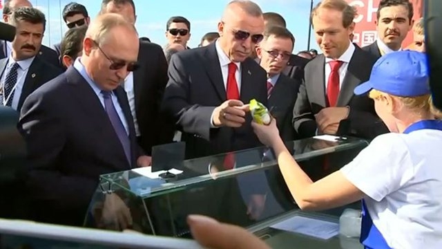 Putin’in yakınındakiler ve Erdoğan’a dondurma veren kadın oyuncu çıktı