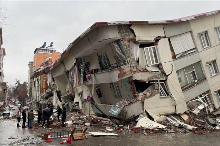 Deprem Vakfı Başkanı İsyan Etti!