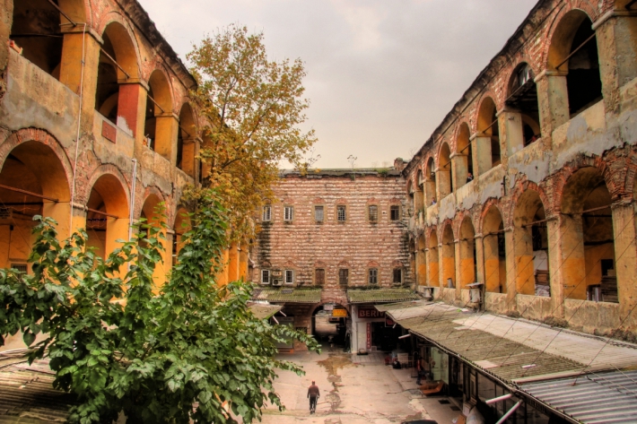 Eminönü’nün Tarihi Hanları