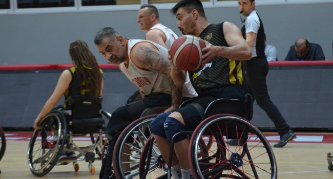 Tekerlekli Sandalye Basketbol Süper Ligi çeyrek final serisi başladı