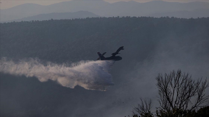 Çanakkale’deki orman yangınına 7 uçak ve 22 helikopterle müdahale sürüyor