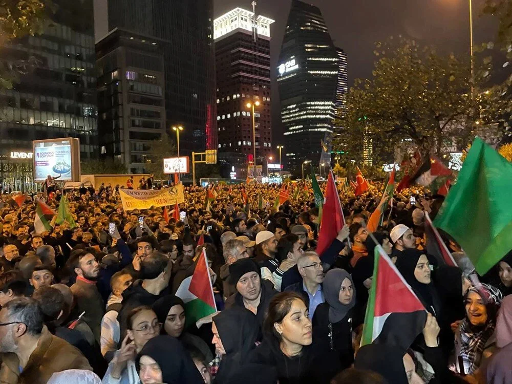 İsrail’in Gazze’deki hastane saldırısı protesto edildi