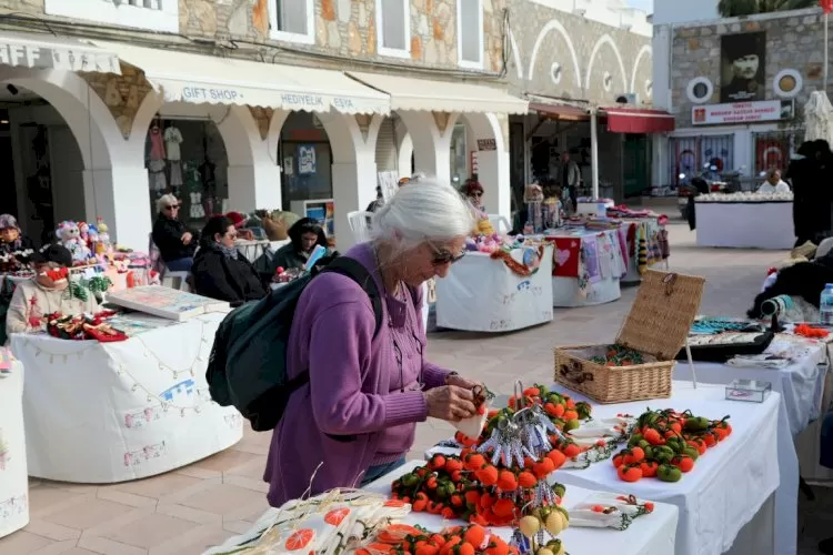 Üreten Kadınların Yılbaşı Kermesine Yoğun İlgi