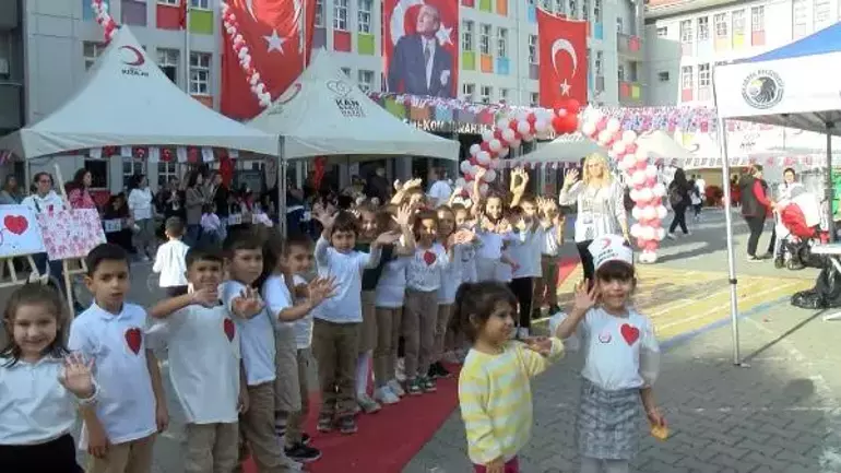 Cumhuriyetin 100. Yılında Kartal’daki Kan Bağışı Şenliği Türkiye Rekoru Kırıldı!