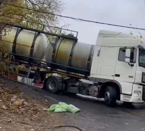 Pendik'te Kimyasal Madde Taşıyan Tanker Kazası