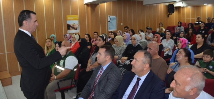  Kaynarca Şevket Sabancı Anadolu Lisesi'nde Narkotik ve Teknoloji Bağımlılığı Seminerleri Düzenlendi