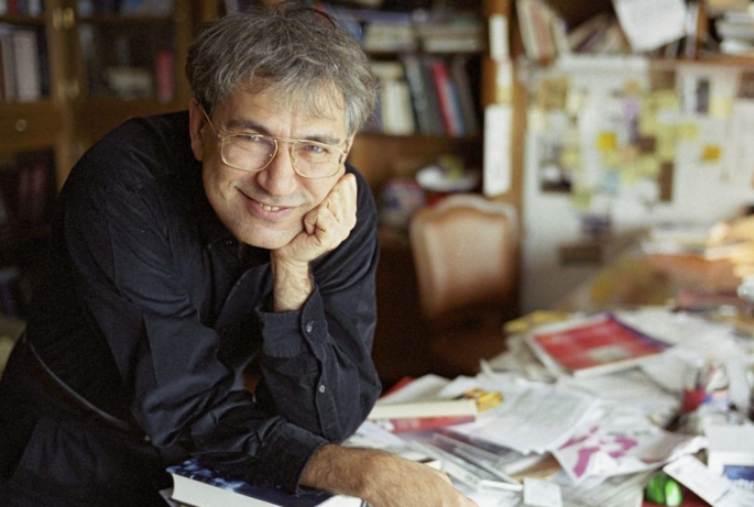 Orhan Pamuk Kimdir? Hayatı, Eserleri, Ödülleri