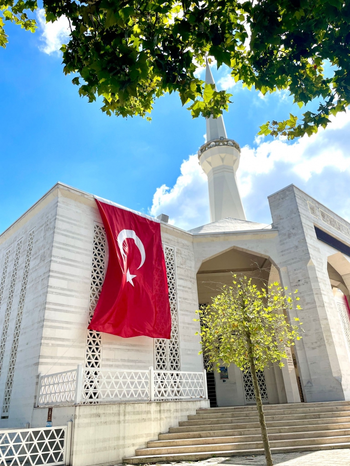 Pendik 15 Temmuz Şehitler Camii'nden Hayırlı Cumalar