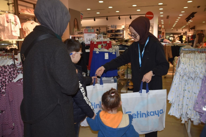 Pendik Belediyesi'nden Öksüz ve Yetim Çocuklara Bayramlık Sevinci