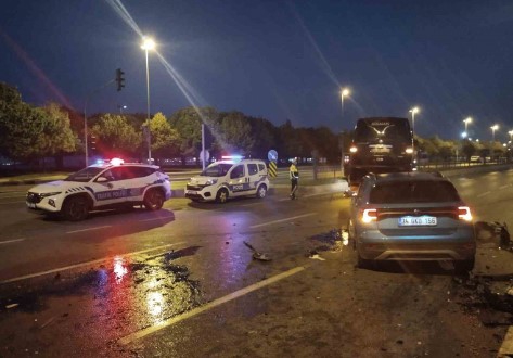 Pendik Sahil Yolu'nda Trafik Kazası: 3 Yaralı