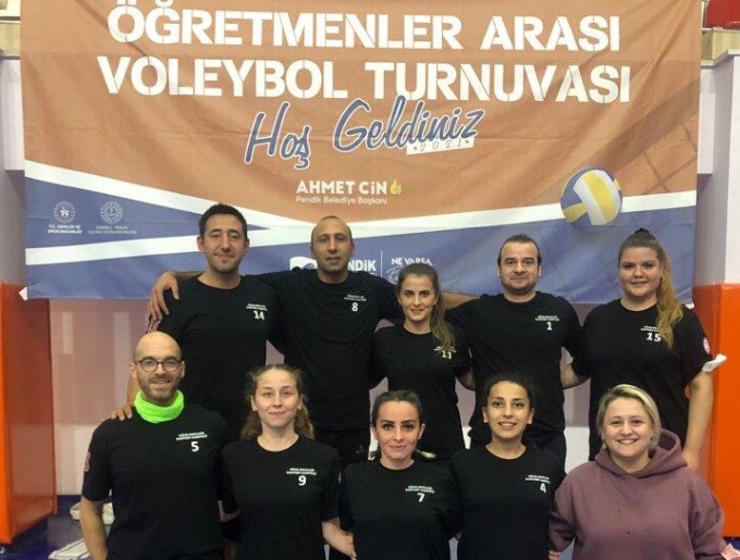 Pendik'te Öğretmenler Arası Voleybol Turnuvası Başladı