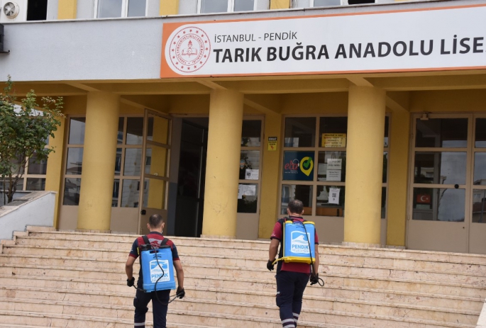 Pendik'te Okullarda Dezenfeksiyon ve Temizlik Çalışmaları Başladı