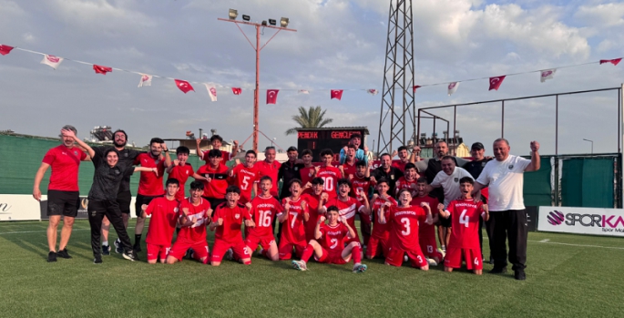 Pendikspor U-14 Takımı Şampiyonluğa Gidiyor