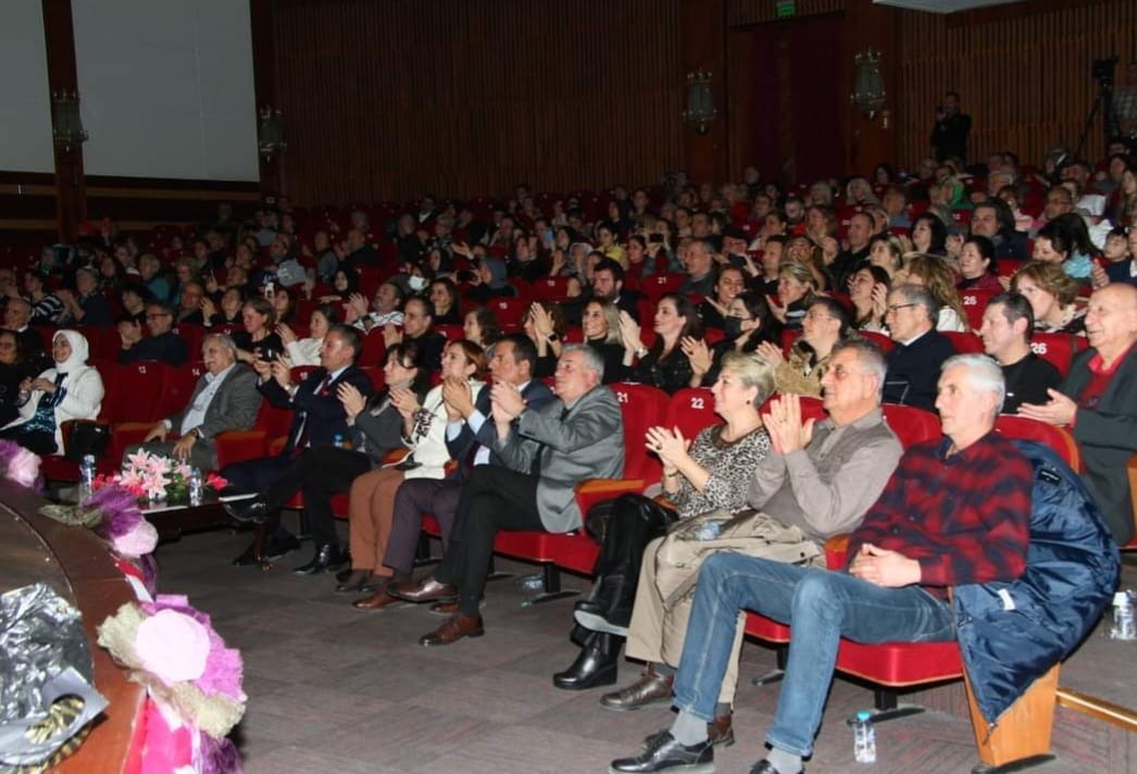 PEKSEM TSM Korosundan Yeni Yıl Konseri seyirciler