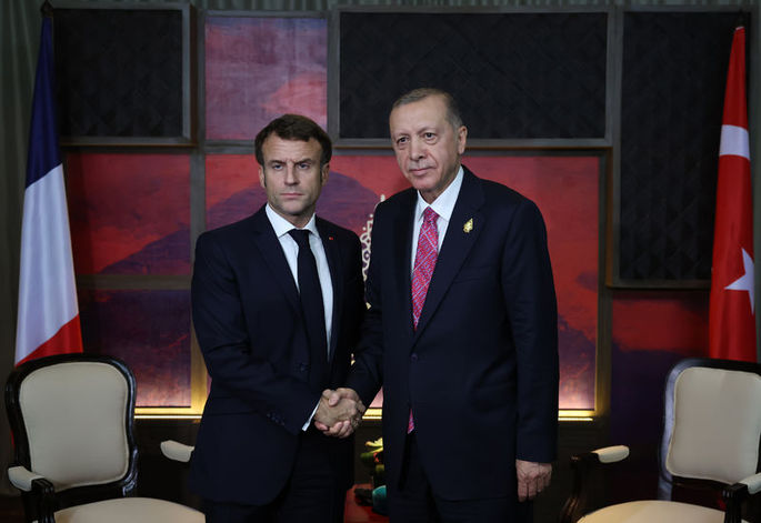 Cumhurbaşkanı Erdoğan, Fransa Cumhurbaşkanı Emmanuel Macron ile bir araya geldi.