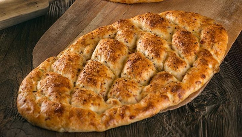 Ramazan pidesi yüksek kalori değeri ile kilo aldıran bir besindir. Bu nedenle uzmanlar her gün tüketilmemesi konusuna uyarıda bulunmaktadır. Bir ramazan pidesi kalorisi ve büyüklüğü bakımından ortalama 16-20 dilim ekmek içerir.